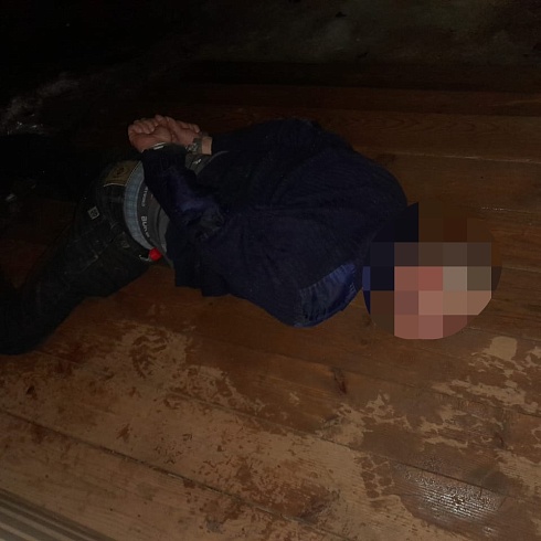 Сотрудники охраны ГБР в Великом Устюге обезвредили преступника захватившего в заложники женщину 